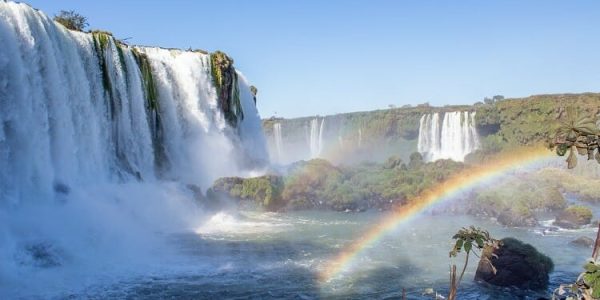 temos-uma-das-sete-maravilhas-da-natureza-as-cataratas-do-iguacu-281118